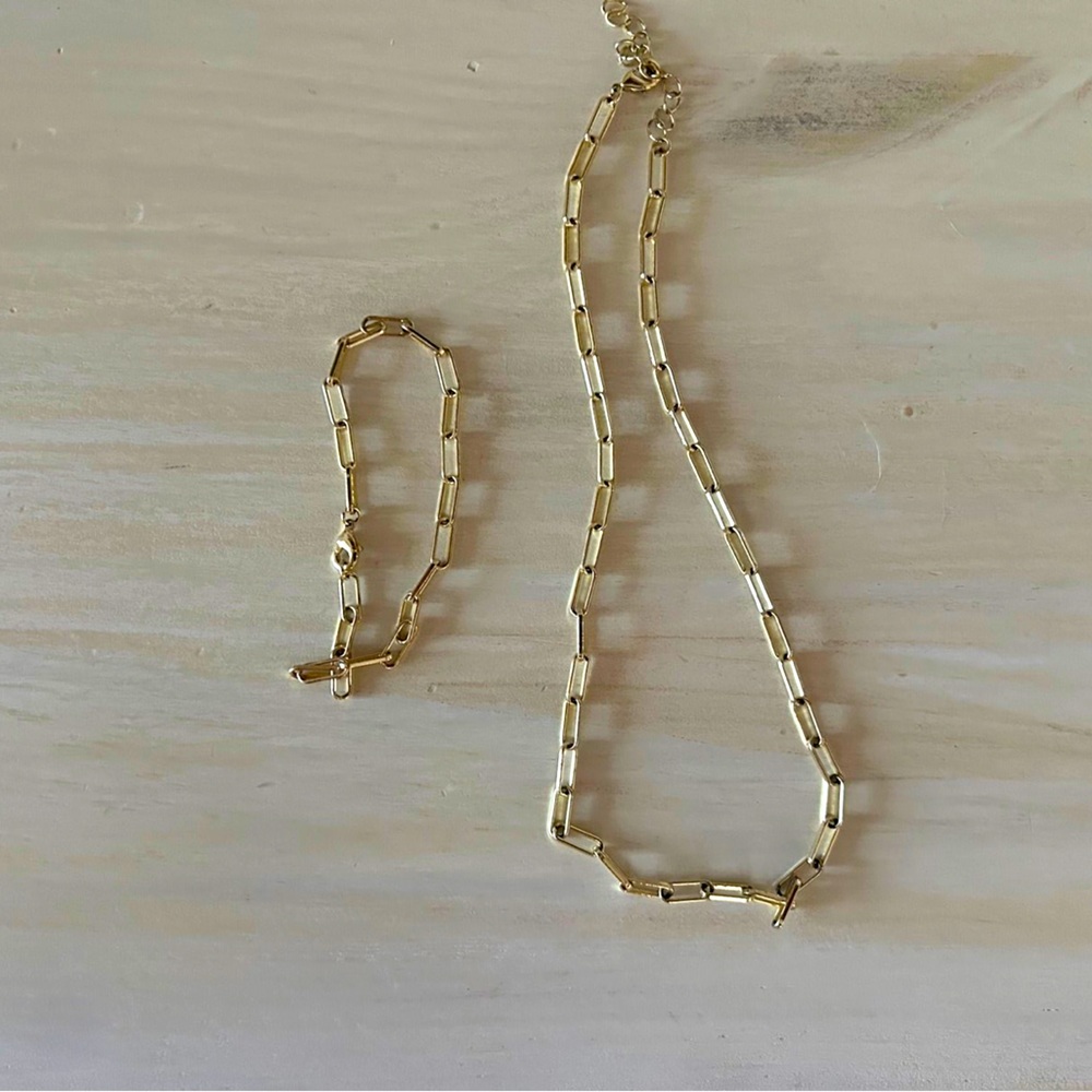 Paperclip necklace and bracelet set